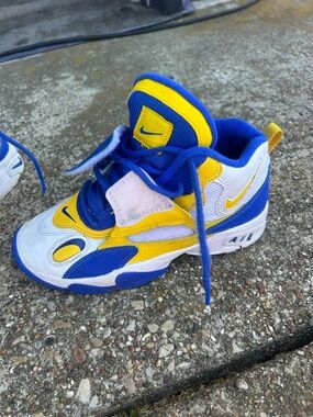 Nike Kids Shoes Size 4.5Y Blue Yellow Strap Air Sneakers Athletic Youth Unisex